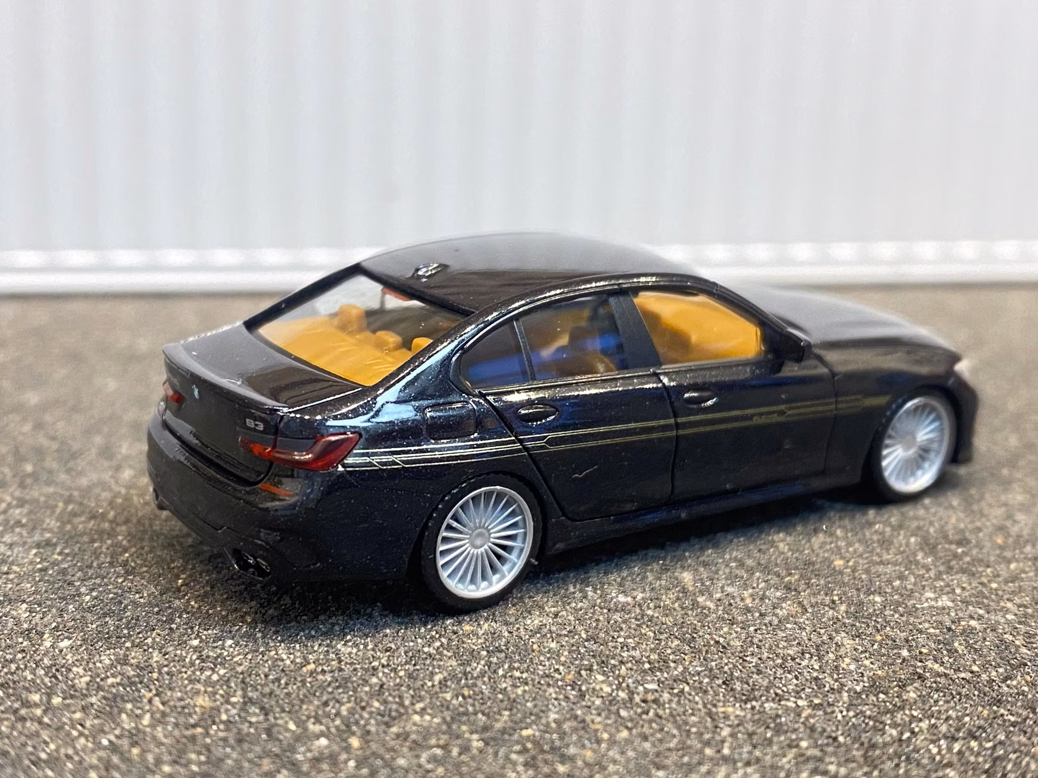 Skala 1/87 H0, BMW Alpina B3 TM, Svart från Herpa