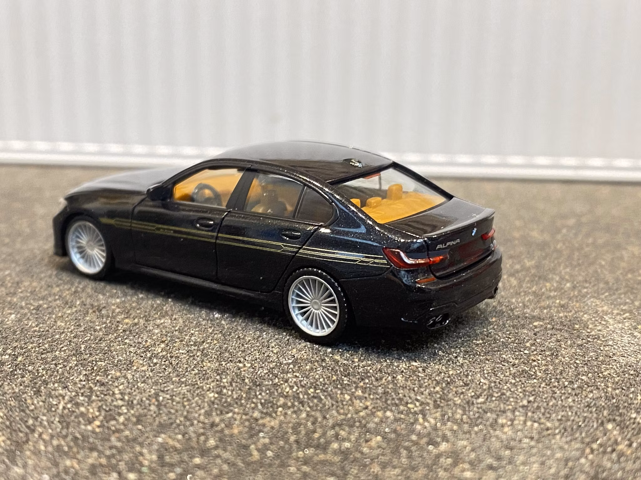 Skala 1/87 H0, BMW Alpina B3 TM, Svart från Herpa