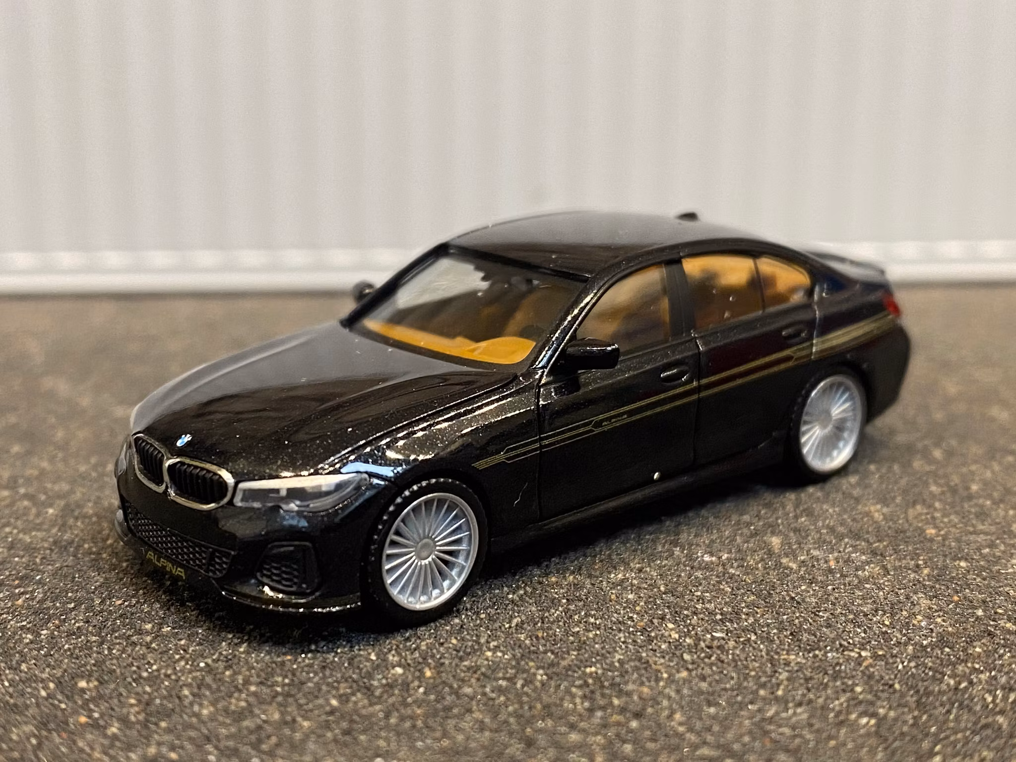 Skala 1/87 H0, BMW Alpina B3 TM, Svart från Herpa