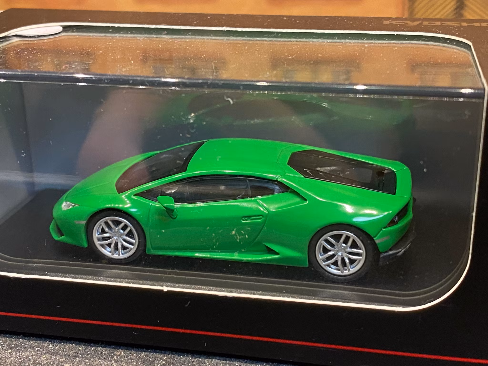 Scale 1/64 Lamborghini Huracán Coupé, Green fr KYOSHO