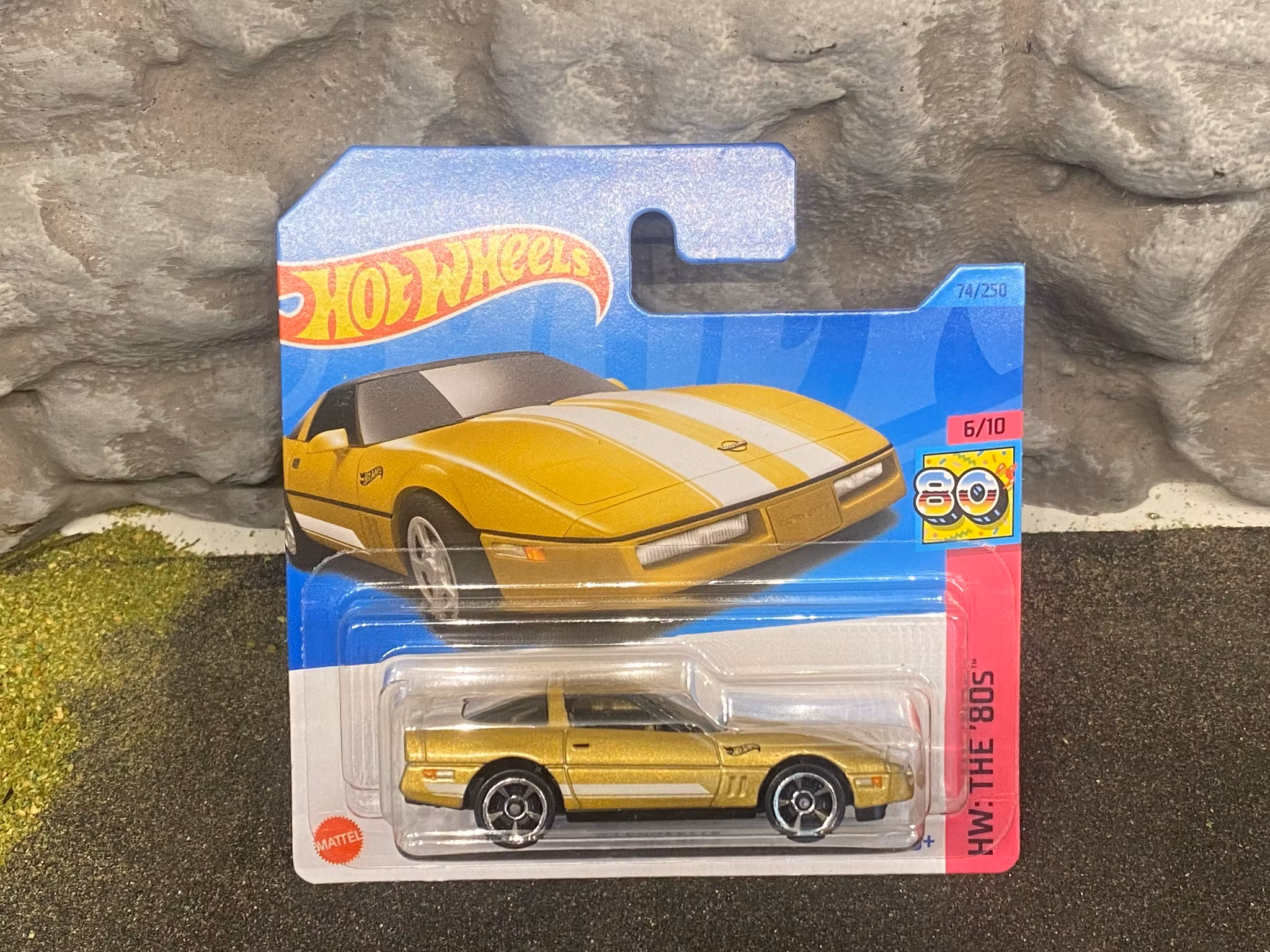 Skala 1/64, Hot Wheels: Corvette 84'