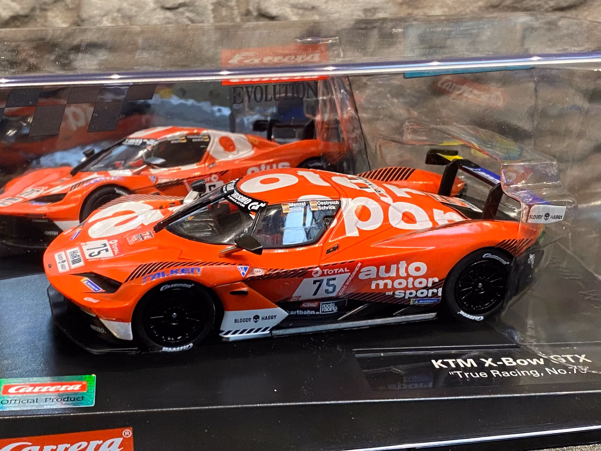Skala 1/32 Analog bil t bilbana fr Carrera: KTM X-BOW GT2 "True Racing #75