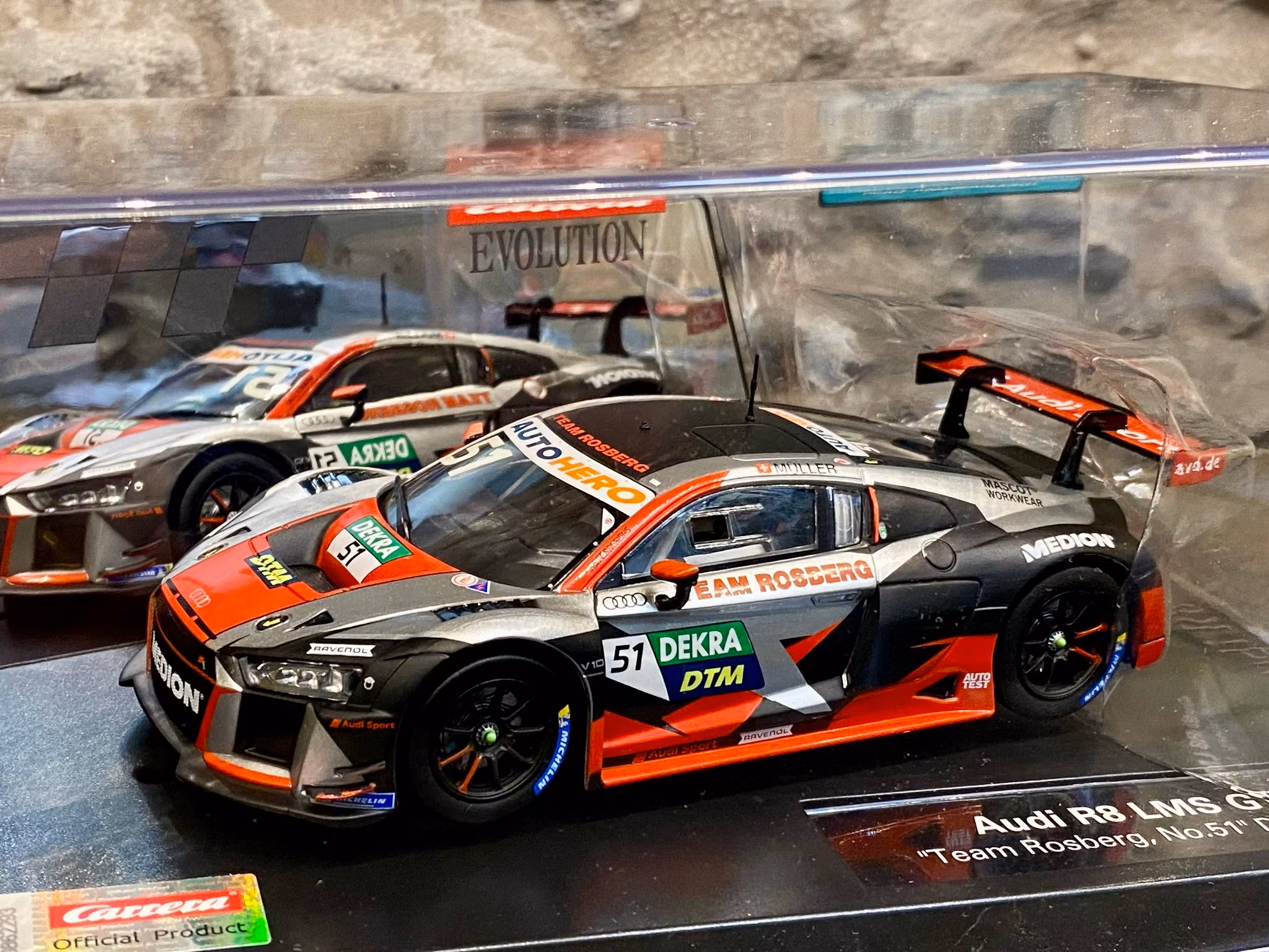 Skala 1/32 Analog bil till bilbana fr Carrera: Audi R8 LMS GT3 Team Rosberg #51 DTM