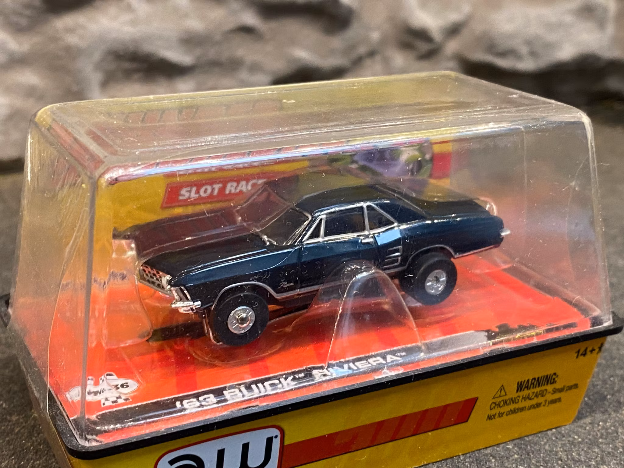 Skala 1/64 Bilbanebil/Slotcar: Buick Riviera 63- Thunder Jet 500 - Auto World