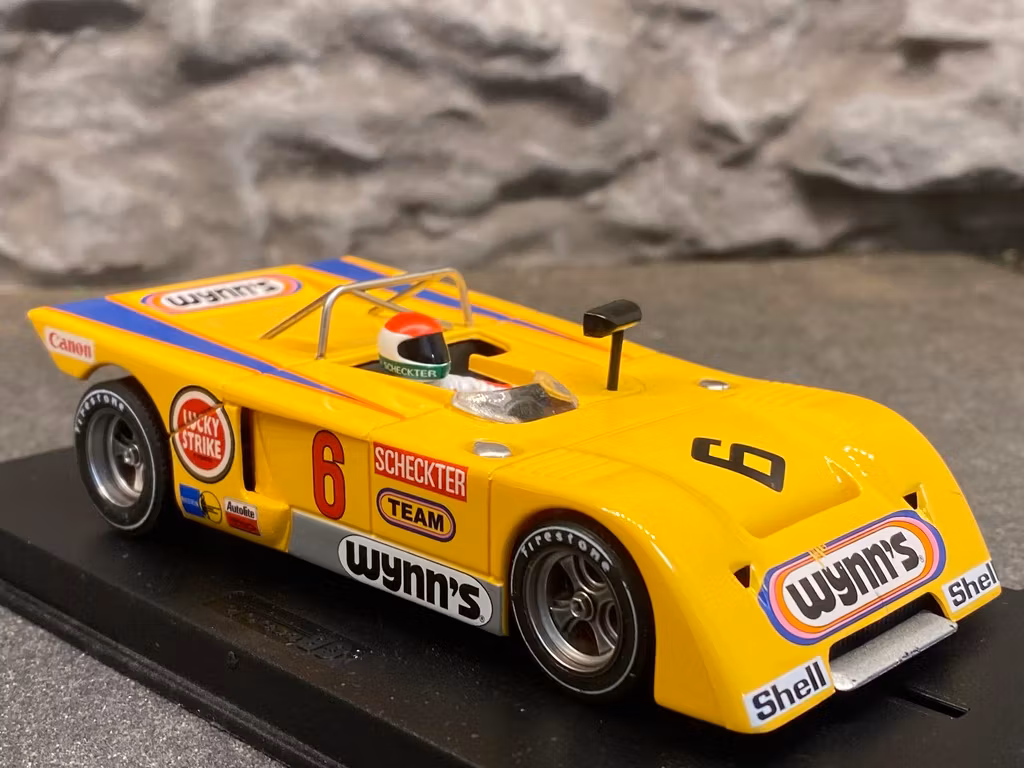 Skala 1/32 Analog GB track slotcar/ Bil t Bilbana: Chevron B19 1st Lourenco Marques 71'