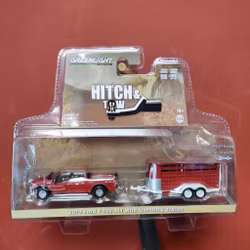 Skala 1/64 - Ford F-150 XLT 22' & Livestock Trailer fr GreenLight Hitch & Tow