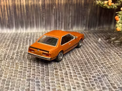 Skala 1/87 - BMW 635i, Orange metallic (koppar) fr Brekina