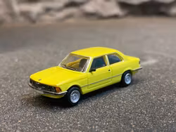 Skala 1/87 - BMW 323i, Gul/Yellow fr Brekina