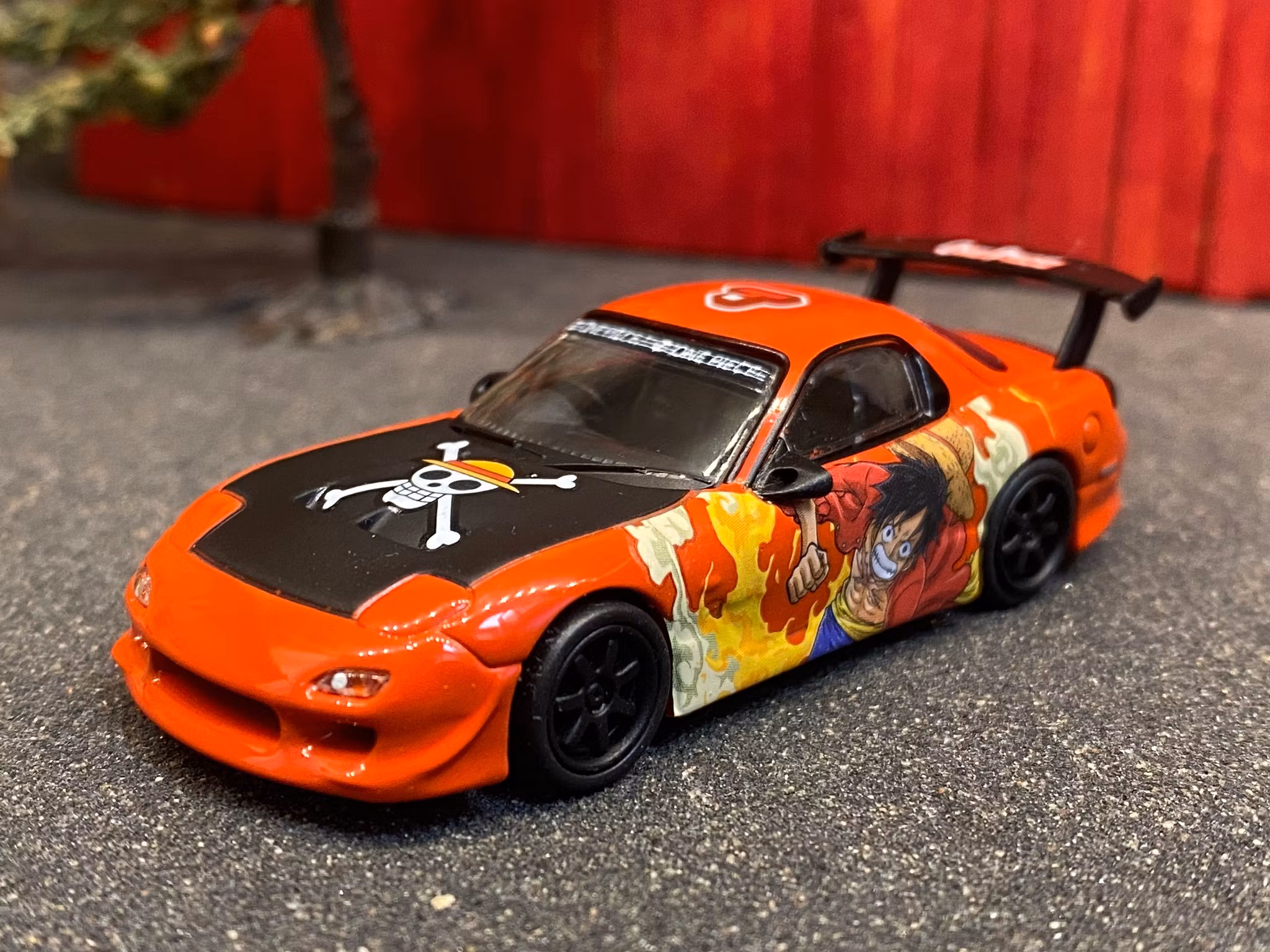 Skala 1/64 Model Car Collection fr TARMAC Works + One Piece: Mazda RX-7 FD3S