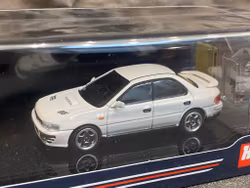 Skala 1/64 SUBARU IMPREZA WRX (GC8) 1992 white - HOBBY JAPAN