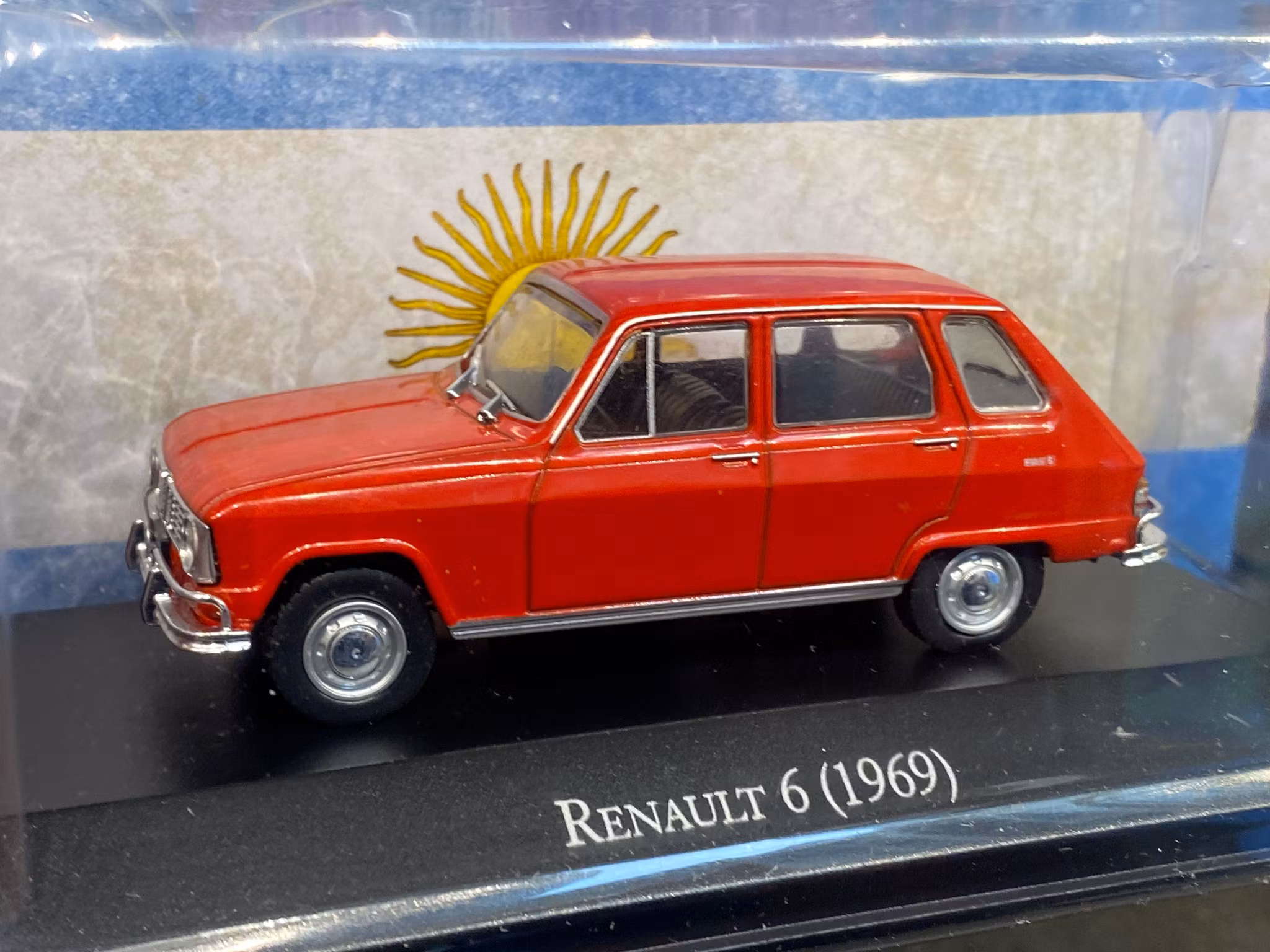 Skala 1/43 Renault 6 1969 fr Editorial Salvat