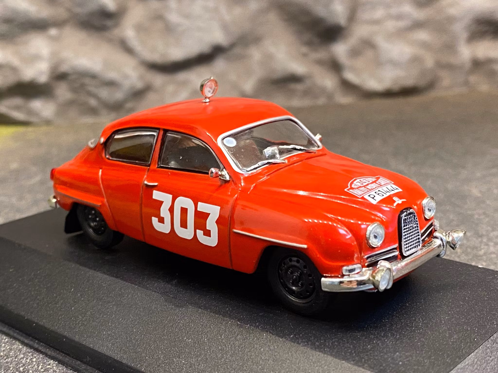 Skala 1/43 SAAB 96 1962, E.Carlsson/G.Haggom fr Atlas Editions/IXO Models