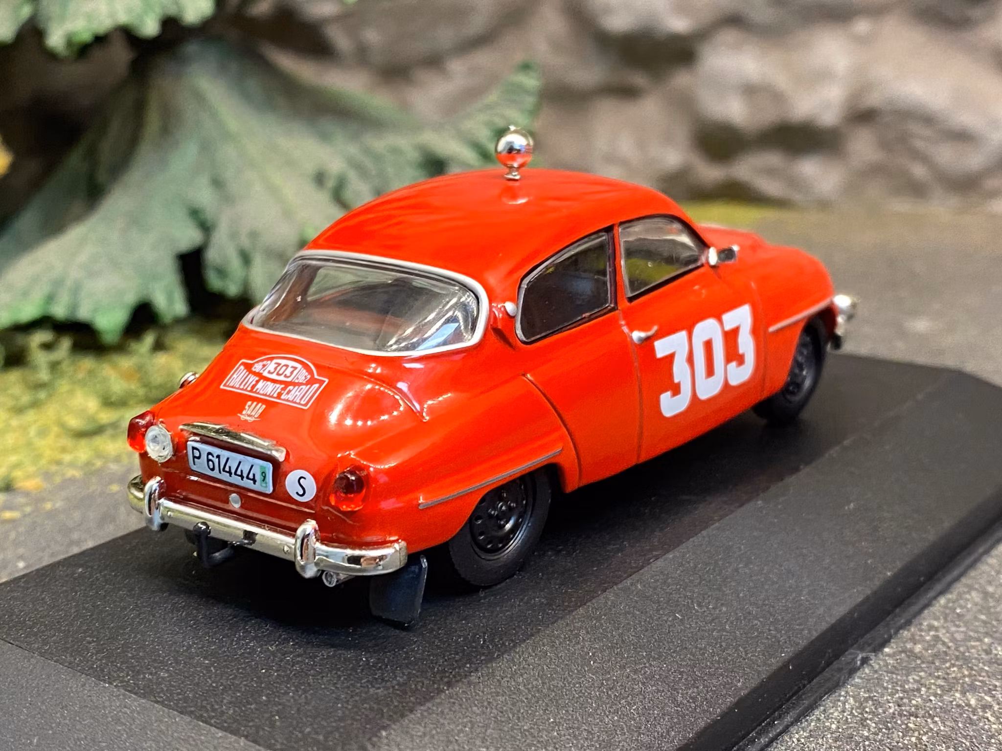 Skala 1/43 SAAB 96 1962, E.Carlsson/G.Haggom fr Atlas Editions/IXO Models