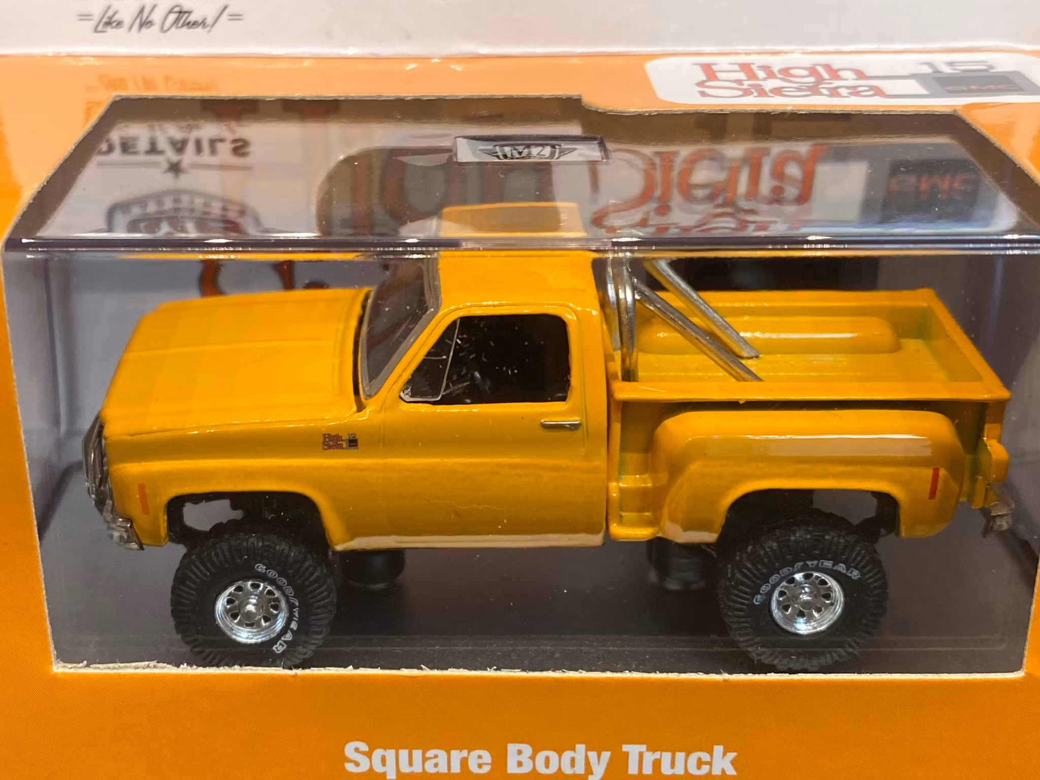 Skala 1/64 GMC High Sierra 15 4X4 76', Square Body Truck fr M2 Machines, Lim.Ed 9600 ex
