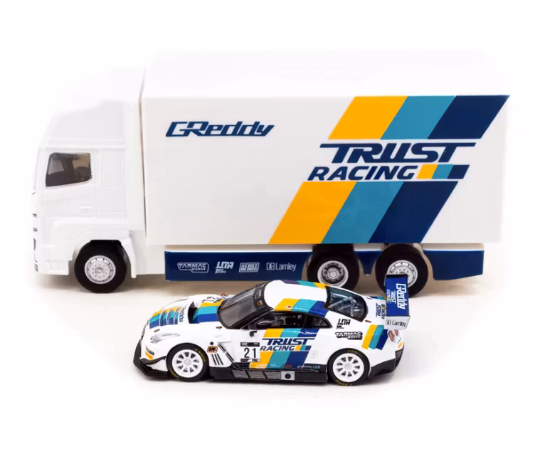 Skala 1/64 Nissan GT-R NISMO GT3 GT World CAE 2020 #21 w Truck TARMAC