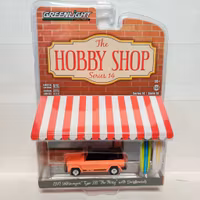Skala 1/64 Volkswagen Type 181 71' m surfbrädor "The hobby shop" fr Greenlight
