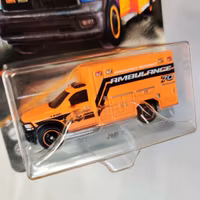 Skala 1/64 MATCHBOX - 70 years Special Edition - RAN Ambulance 19'