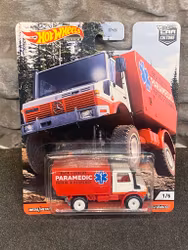 Skala 1/64 Hot Wheels PREMIUM - Car Culture - Mercedes Unimog U1300