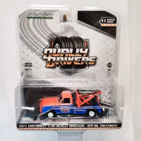 Skala 1/64 - Chevrolet C-30 Dually Wrecker 71' STP "Dually Drivers" fr GreenLight Lmt Ed