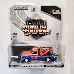 Skala 1/64 - Chevrolet C-30 Dually Wrecker 71' STP "Dually Drivers" fr GreenLight Lmt Ed