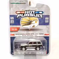 Skala 1/64 Jeep Cherokee 95' North Carolina "Hot Pursuit" från Greenlight