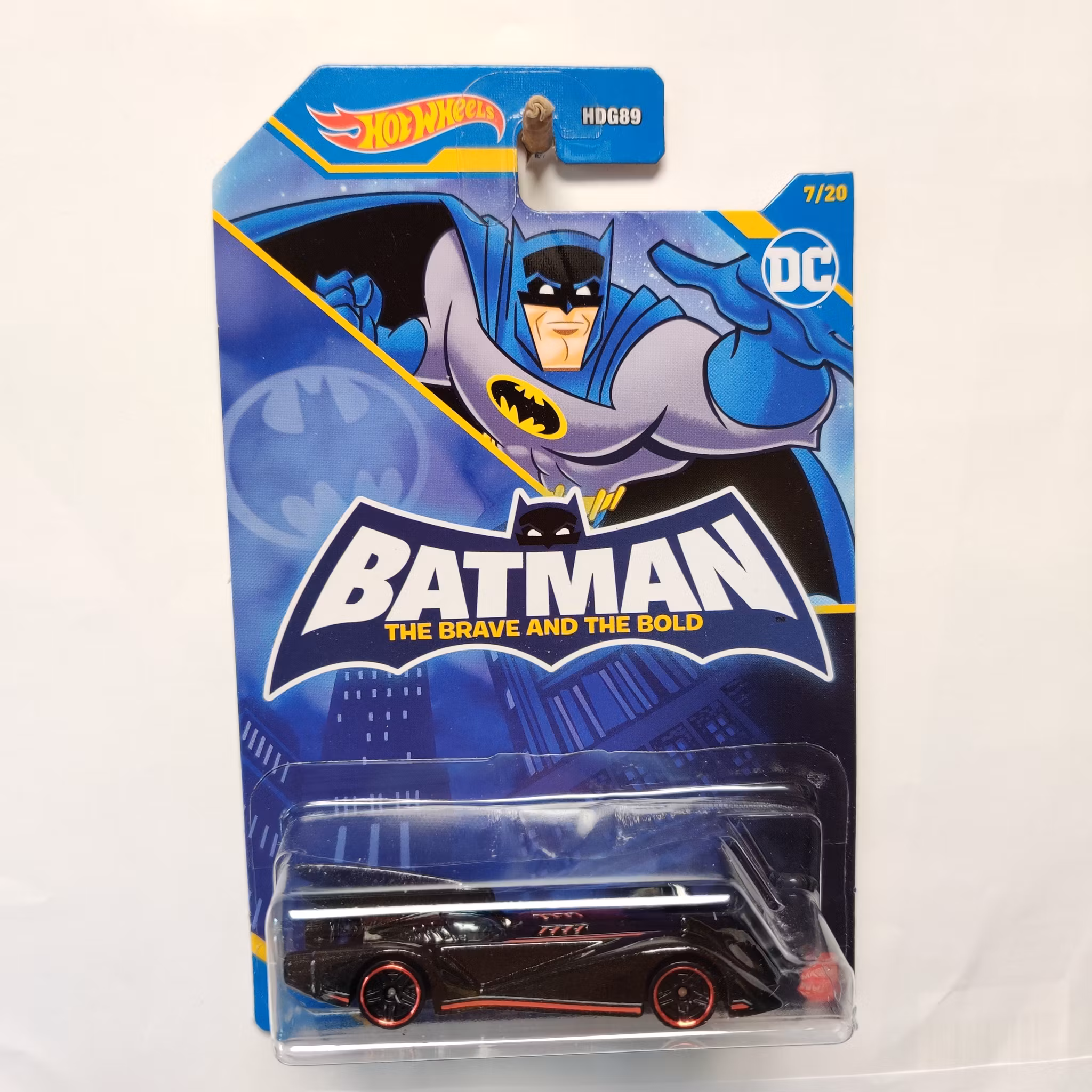 Skala 1/64 Hot Wheels DC, Batmobile, BATMAN "The Brave And The Bold"