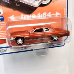 Skala 1/64 - Cadillac Couoe DeVille 75' Rel.3 Ver.B från Auto World