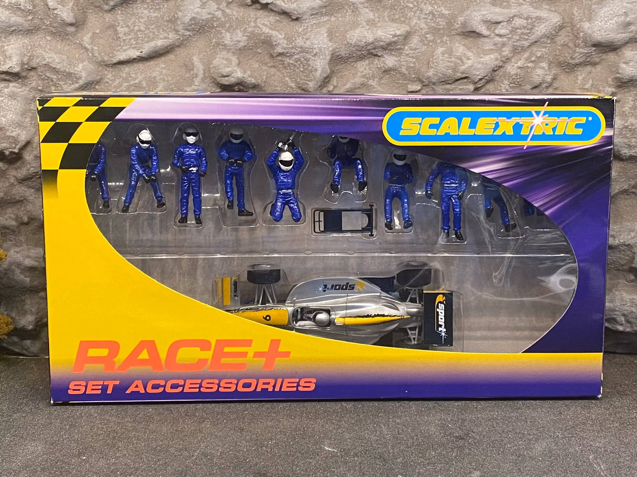 Skala 1/32 Race Set Accesories + Analog Slotcar - 10 figures + car w driver fr Scalextric
