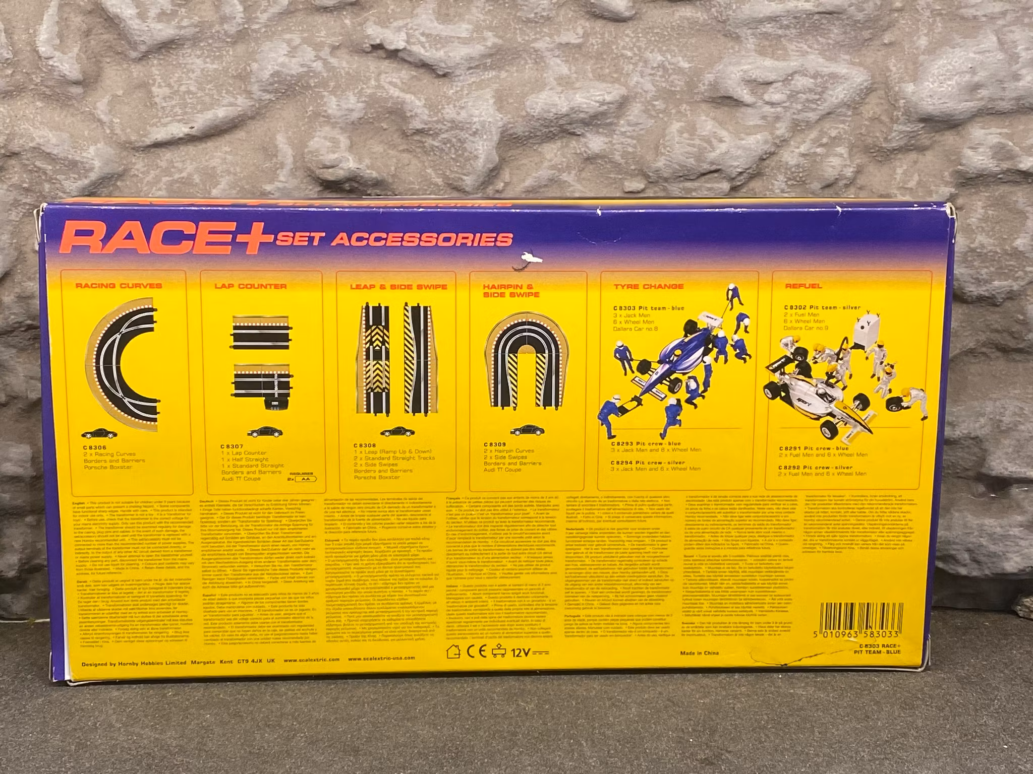 Skala 1/32 Race Set Accesories + Analog Slotcar - 10 figures + car w driver fr Scalextric