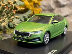 Skala 1/43 Škoda Octavia IV Combi 2020' Zelená Májová Metaliza, fr Abrex