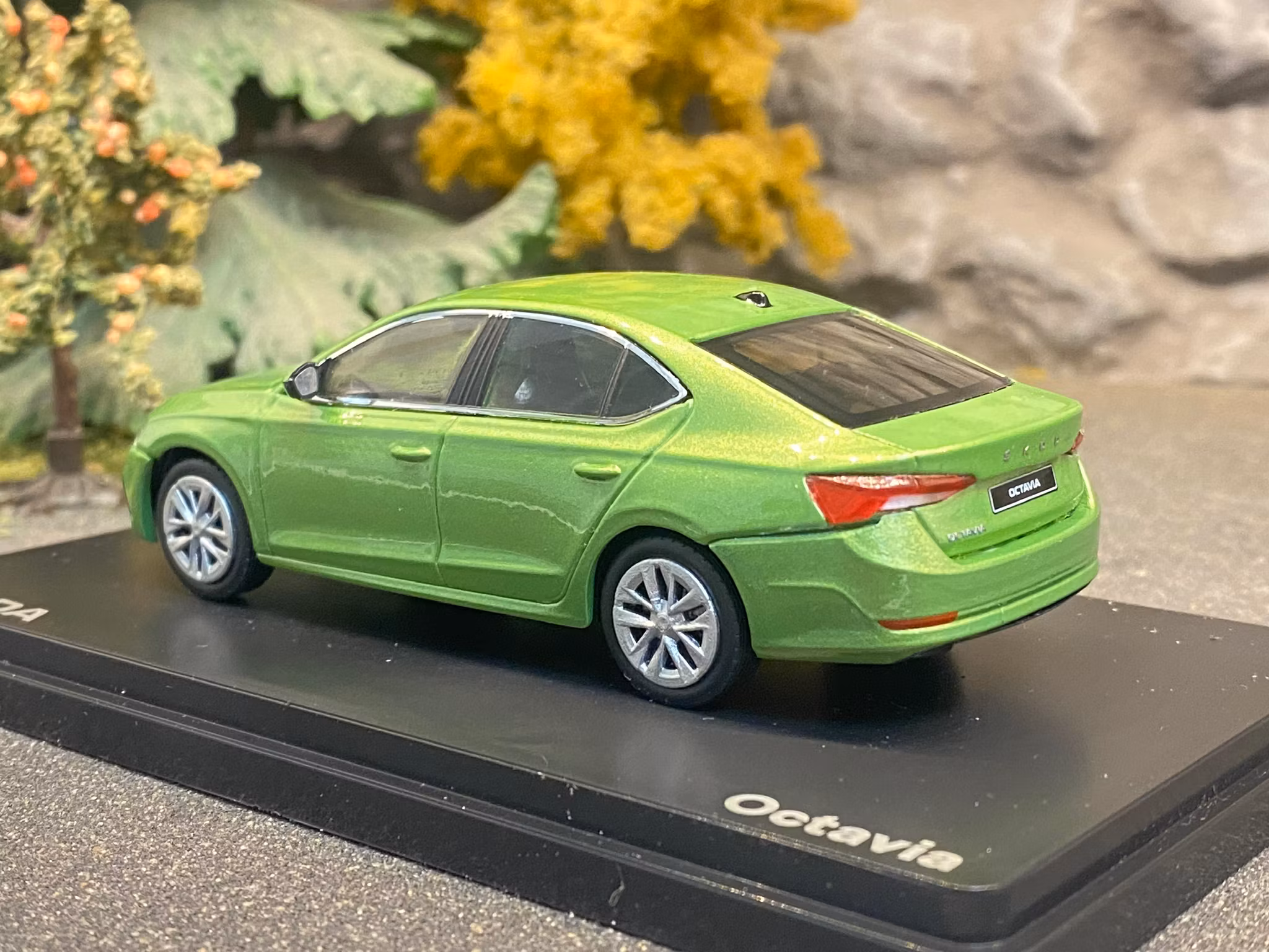 Skala 1/43 Škoda Octavia IV Combi 2020' Zelená Májová Metaliza, fr Abrex