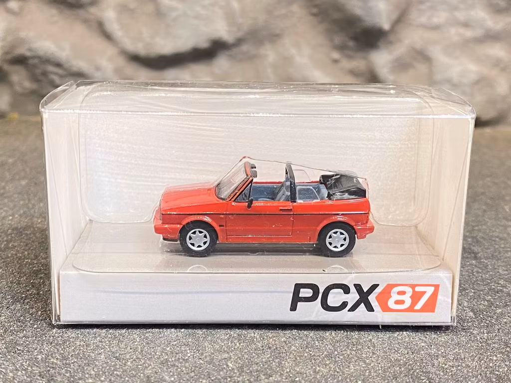 Skala 1/87 - Volkswagen Golf I Cabriolet, Red fr PCX87