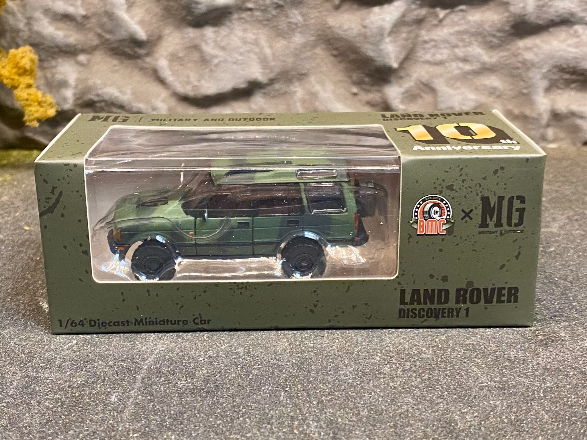 Skala 1/64 Military equipped Land Rover Discovery 1 w accessories fr BM Creations + MG