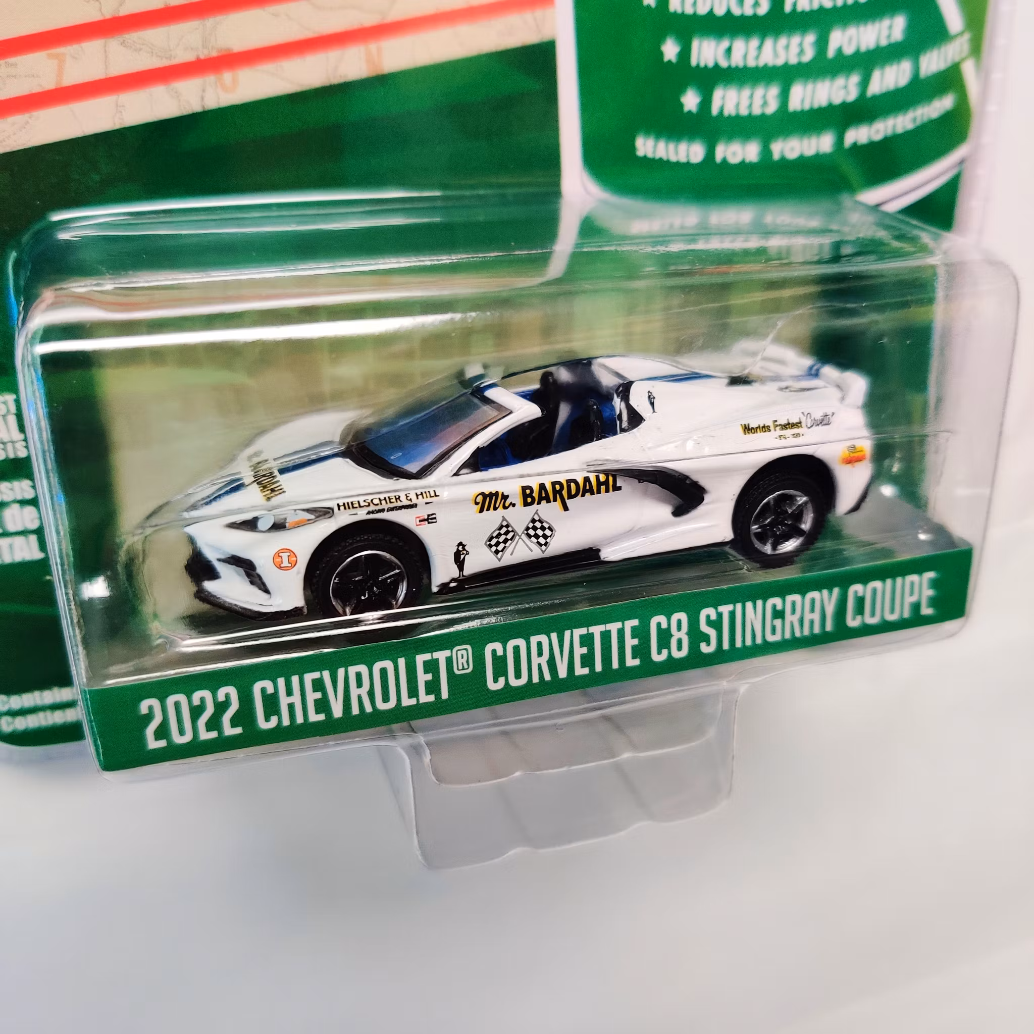 Skala 1/64 Chevrolet Corvette C8 Stingray Coupe 22' BARDAHL "Running on Empty" fr Greenlight