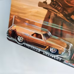 Skala 1/64 Hot Wheels PREMIUM, Chevrolet Delivery 70' "Star Wars - Mandalorian"