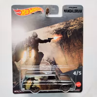 Skala 1/64 Hot Wheels PREMIUM, GMC Pnael 64' "Star Wars - Mandalorian"