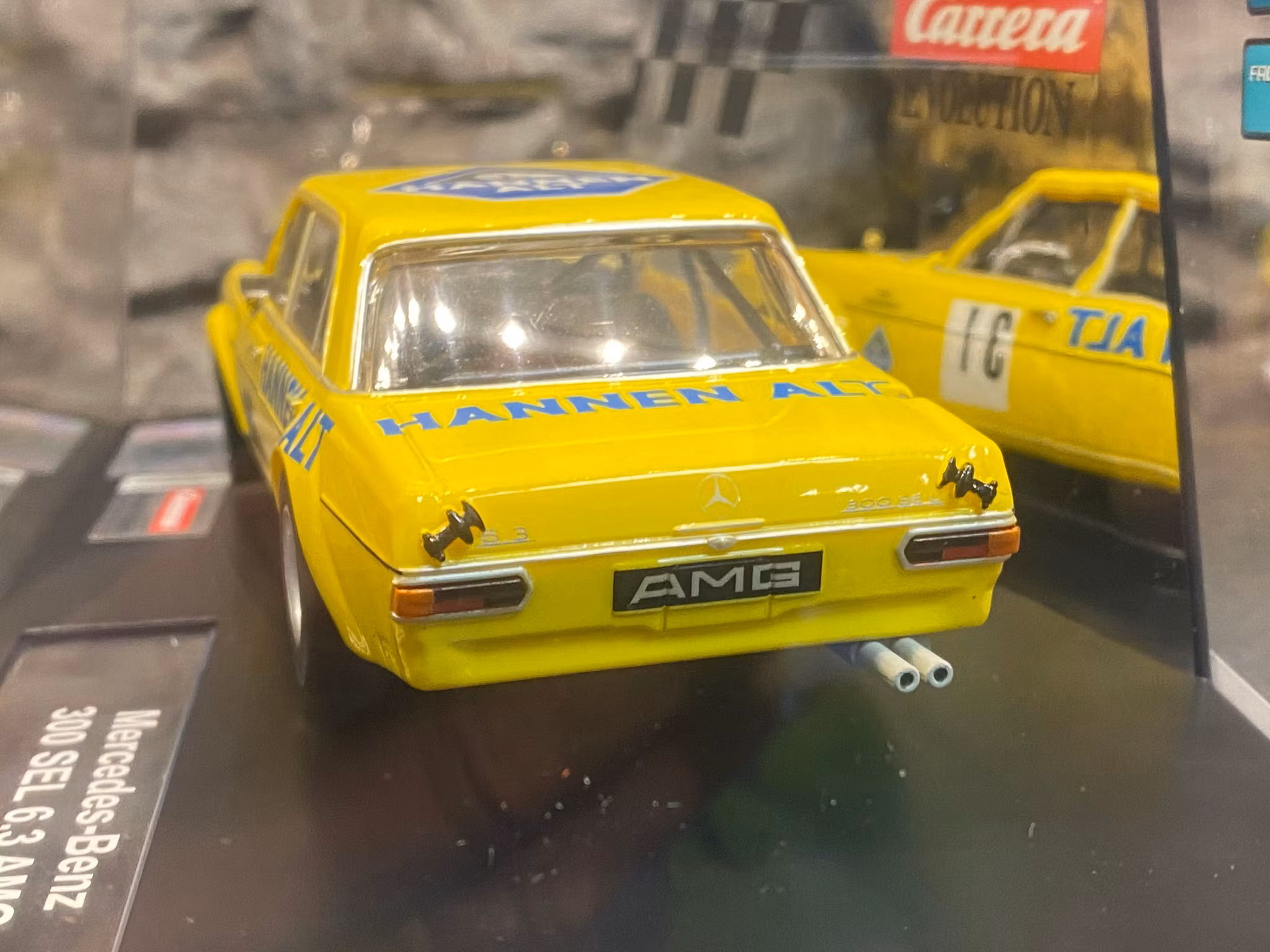 Skala 1/32 Analoge slotcar fr Carrera: Mercedes-Benz 300 SEL 6.3 AMG "No.31" Yellow