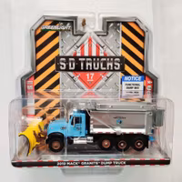 Skala 1/64 Mack Granite Dump Truck 19' "S.D. Truck series 17" från GreenLight