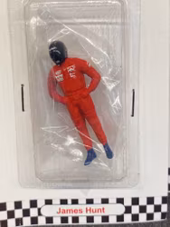 Skala 1/43, 0-scale figure, James Hunt in red overalls fr Cartrix