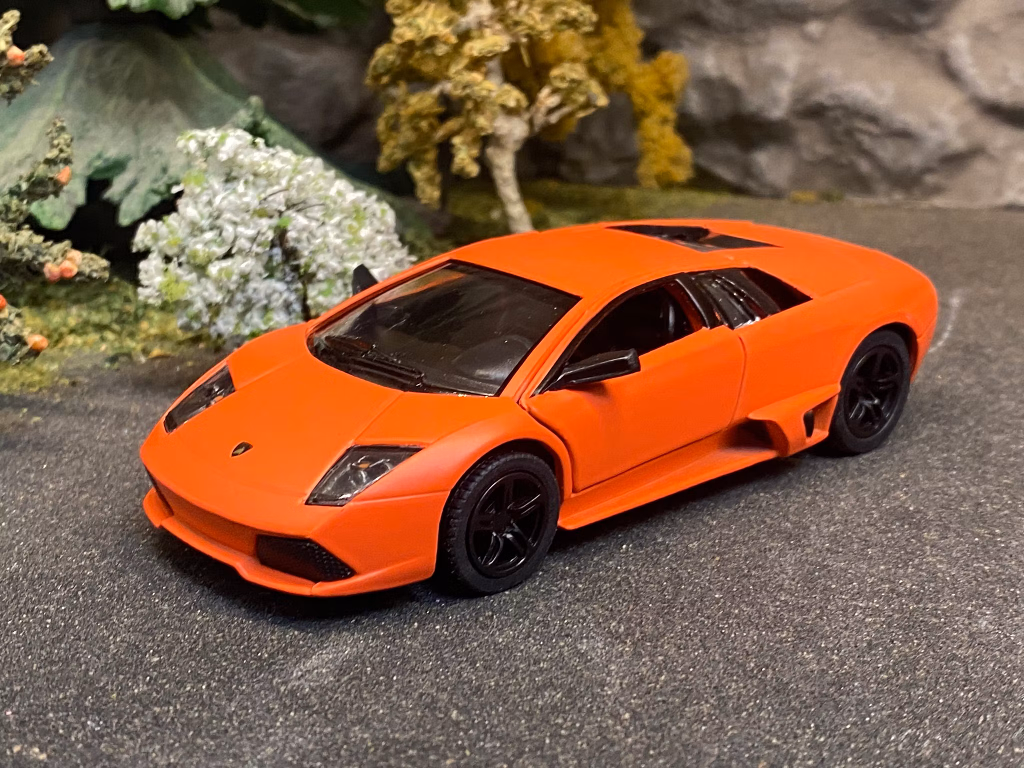 Skala 1/36 Lamborghini Murcielago LP 640, Matte Orange fr Kinsmart