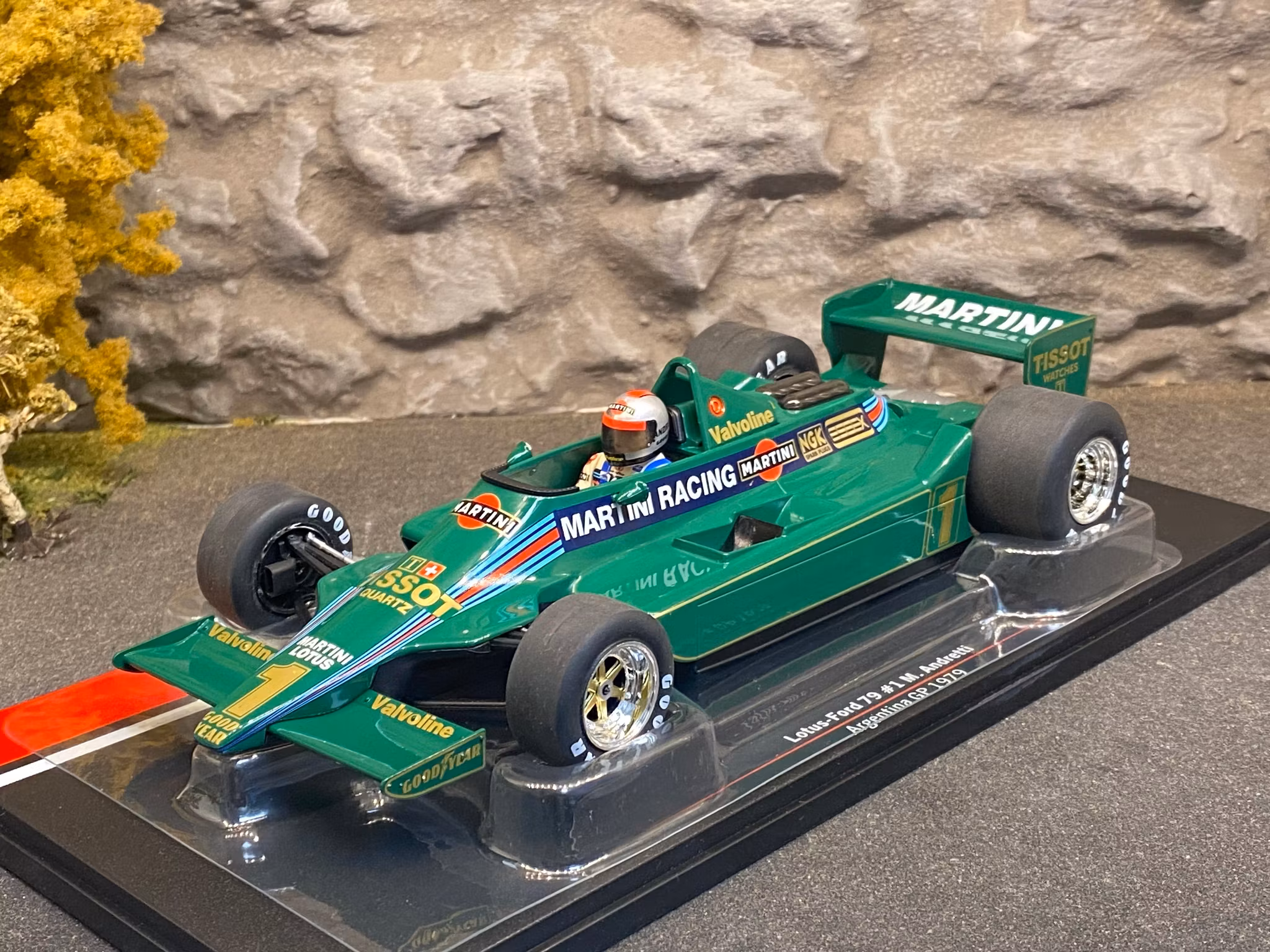 Skala 1/18 Lotus Ford 79, No.1, GP Argentina 1979 fr MCG / Model Car Group