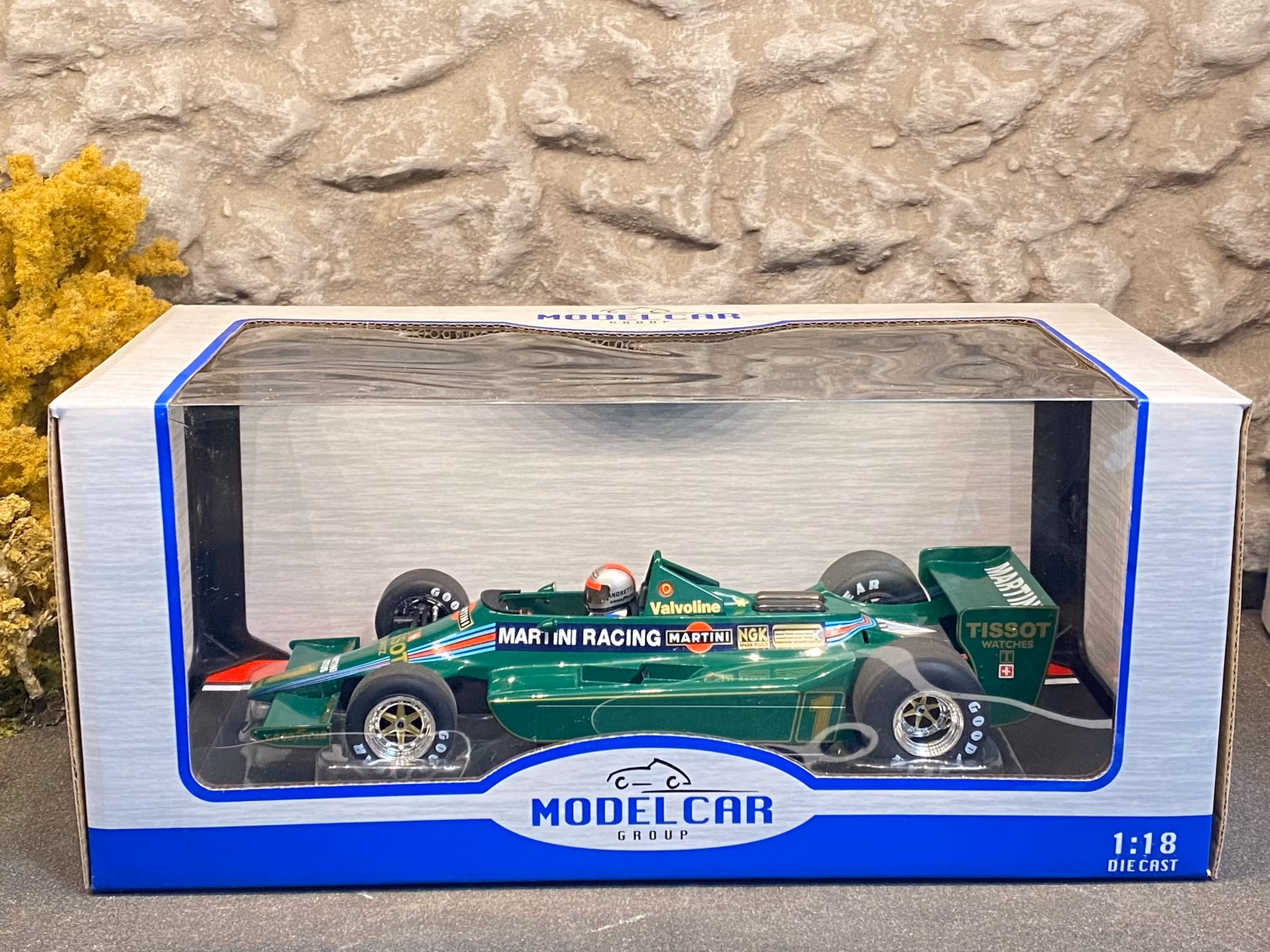 Skala 1/18 Lotus Ford 79, No.1, GP Argentina 1979 fr MCG / Model Car Group