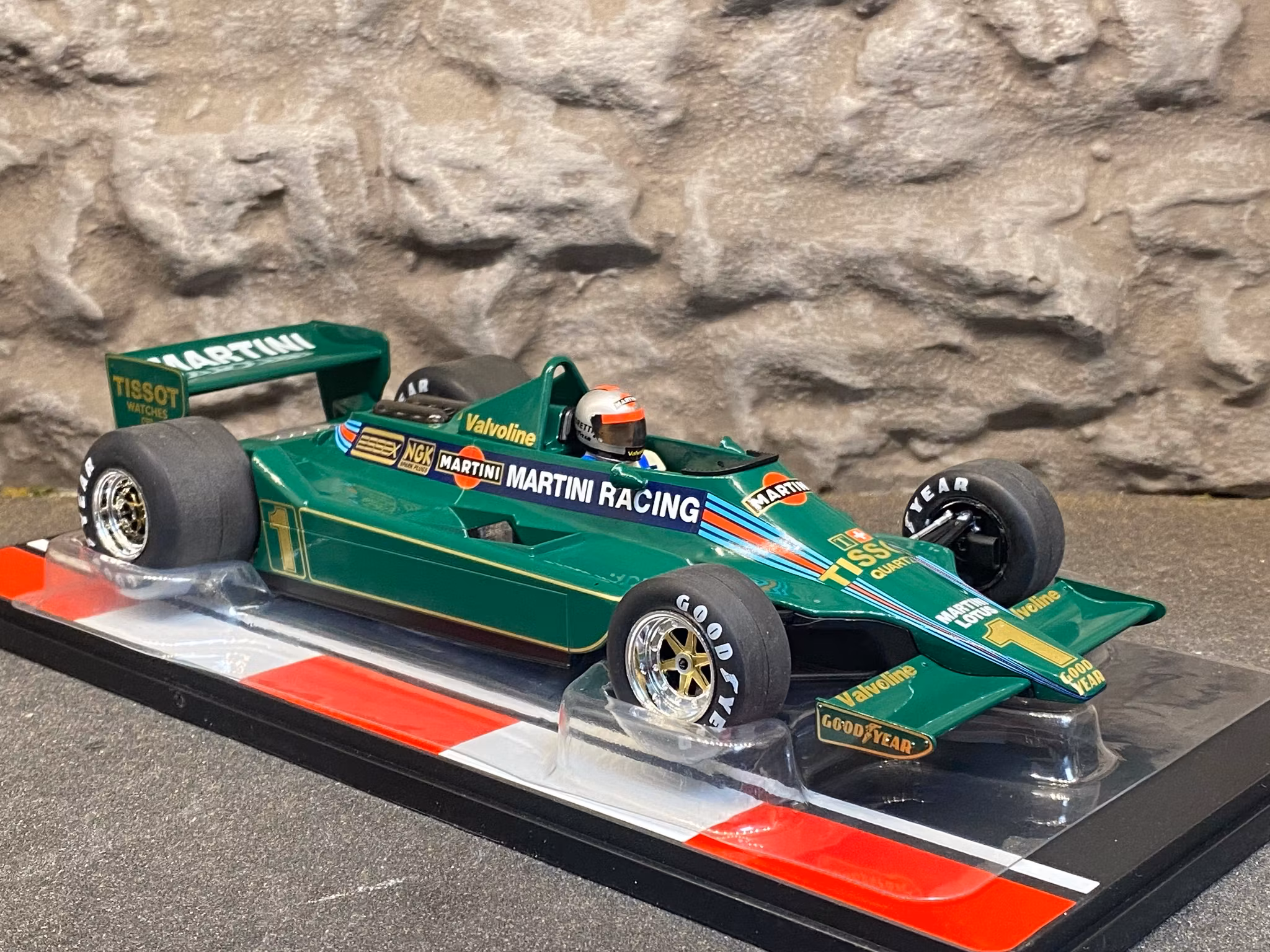 Skala 1/18 Lotus Ford 79, No.1, GP Argentina 1979 fr MCG / Model Car Group