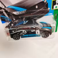 Skala 1/64 Hot Wheels, Jaguar I-PACE eTrophy