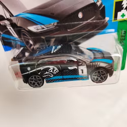 Skala 1/64 Hot Wheels, Jaguar I-PACE eTrophy