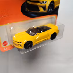 Skala 1/64 Matchbox 70-years: Chevy Camaro Convertible 16'