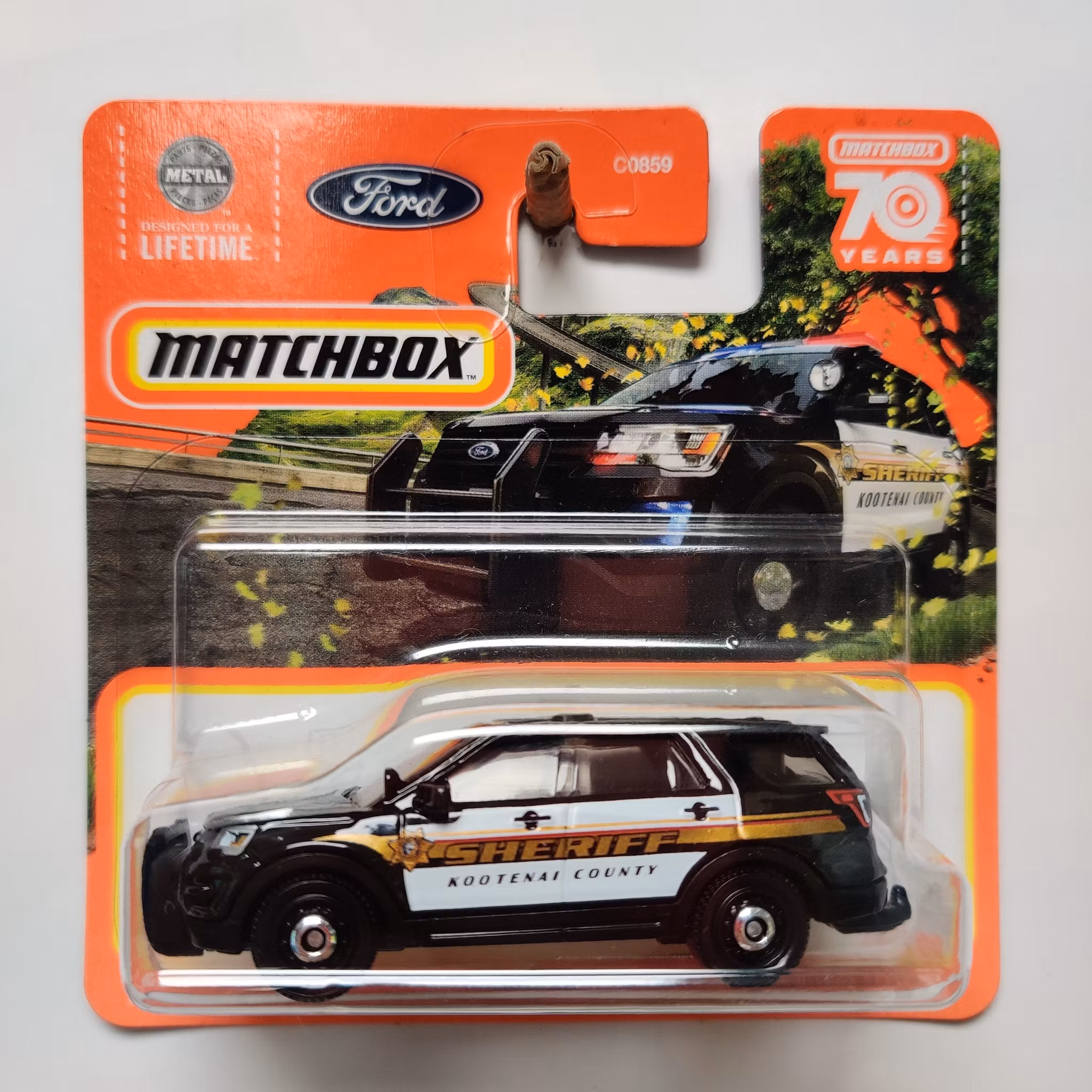 Skala 1/64 Matchbox 70-years: Ford Interceptor Utility "Sheriff Kootenai Country" 16'