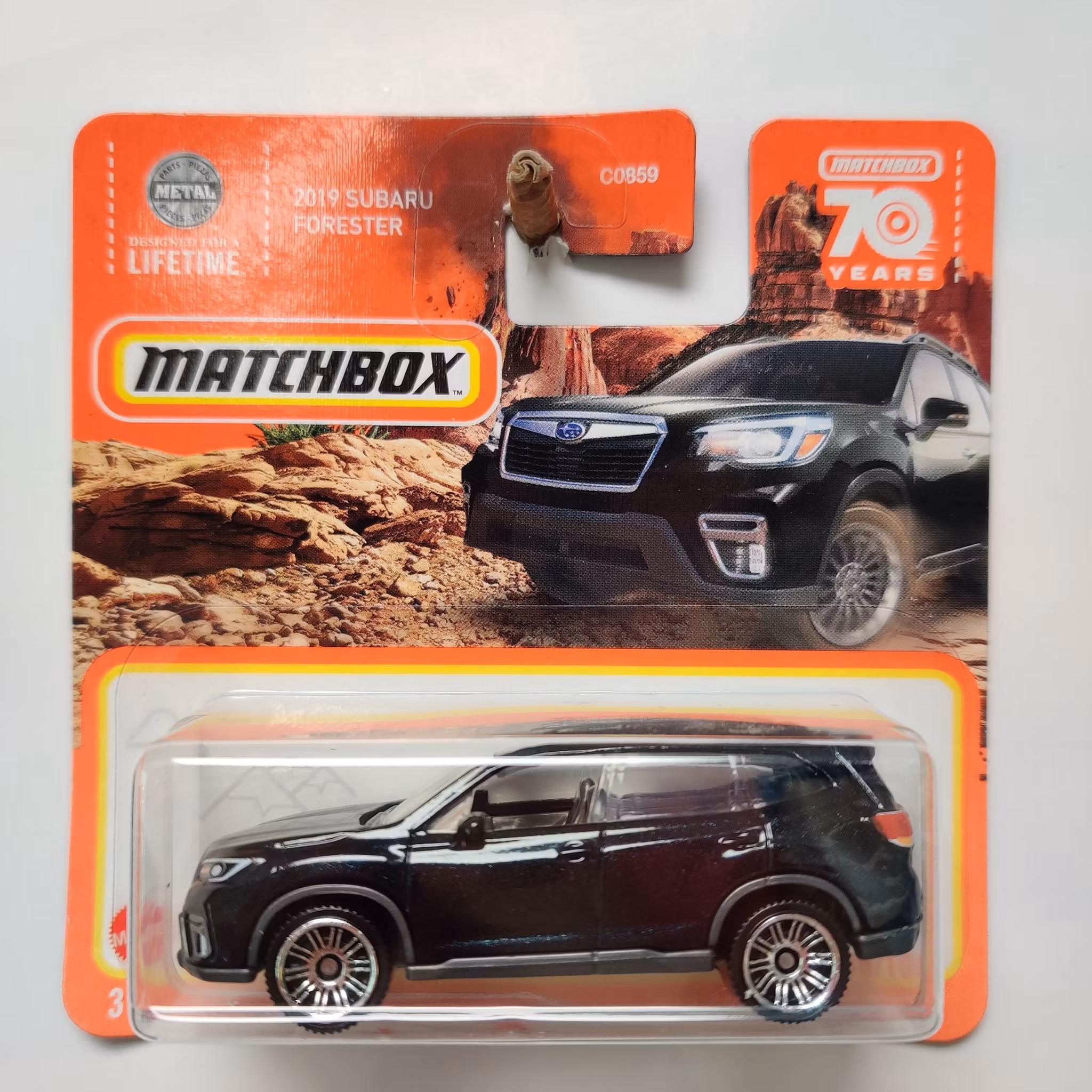 Skala 1/64 - Matchbox 70-years: Subaru Forester 19'