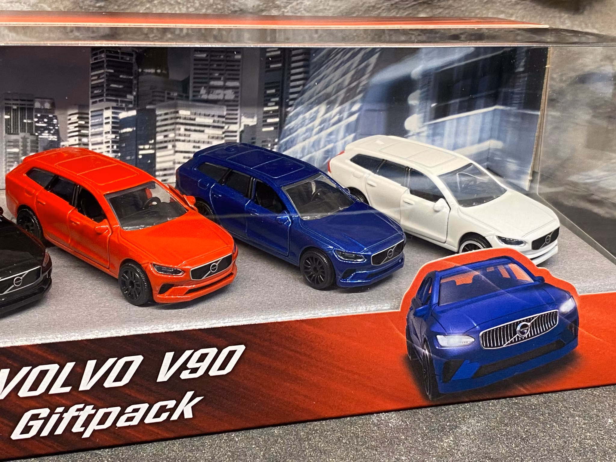 NEW! Skala 1/64 Volvo V90 Giftpack 5-pack fr Majorette