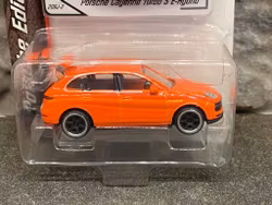 NEW! Skala 1/64 Porsche Cayenne Turbo S E-hybrid fr Majorette - Porsche Edition
